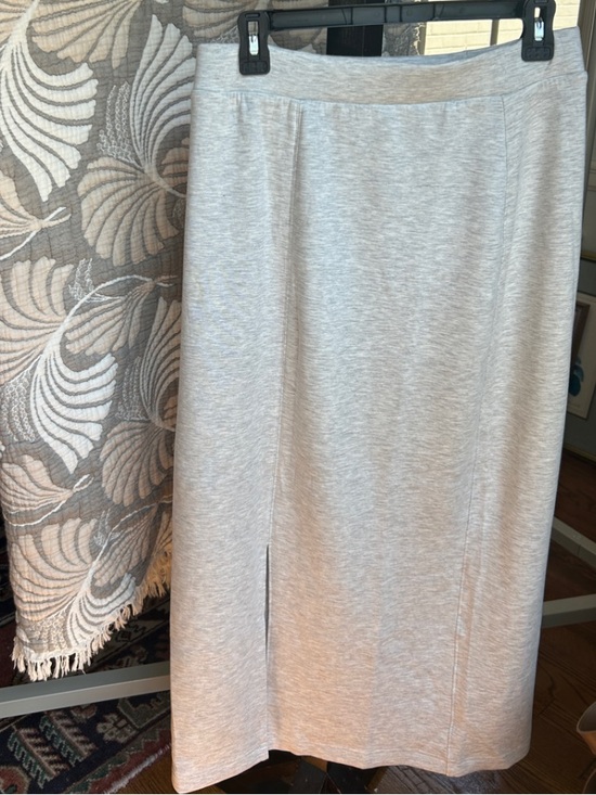 Lou & Grey Dresses & Skirts - Lou & Grey Maxi Midi Skirt Size Medium Sporty Skirt Light Gray NEW